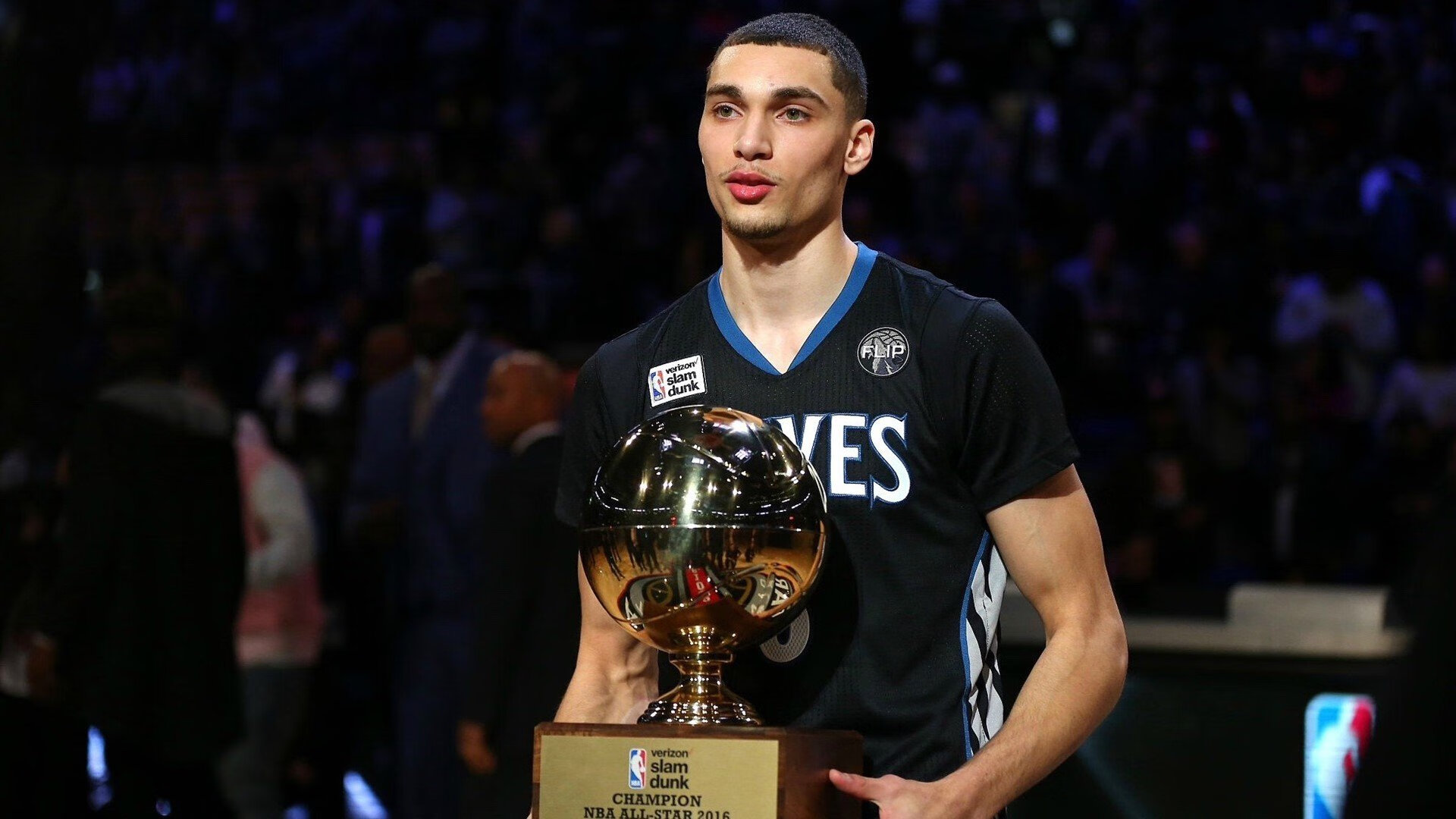 华体会体育登录-交易窗口:球队交易截止日前的潜在操作与影响分析,球队被交易